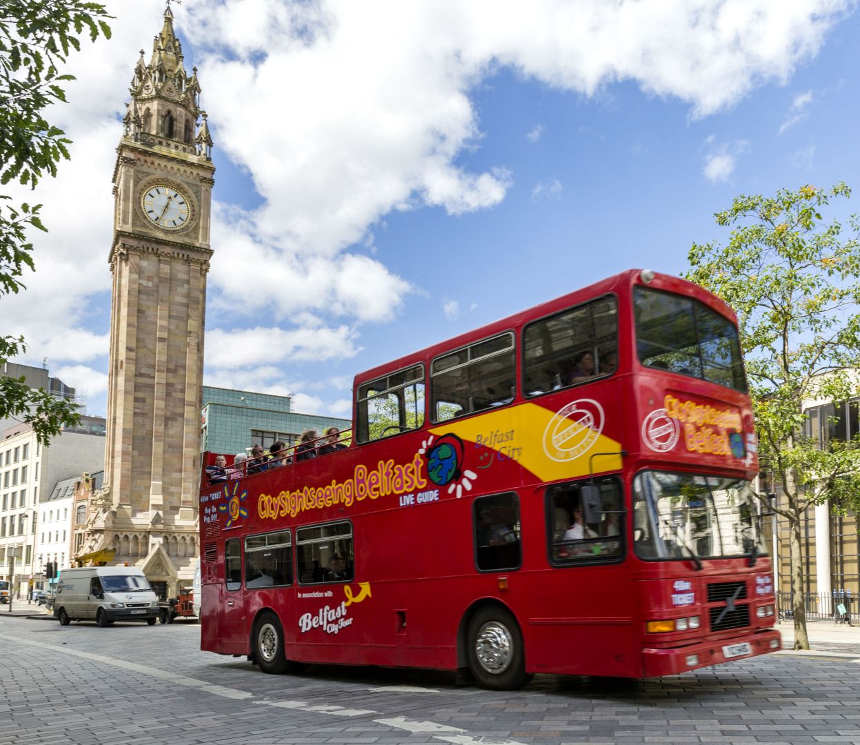 Family City Break – Belfast – May Half Term – Hop on Hop off Bus incl.