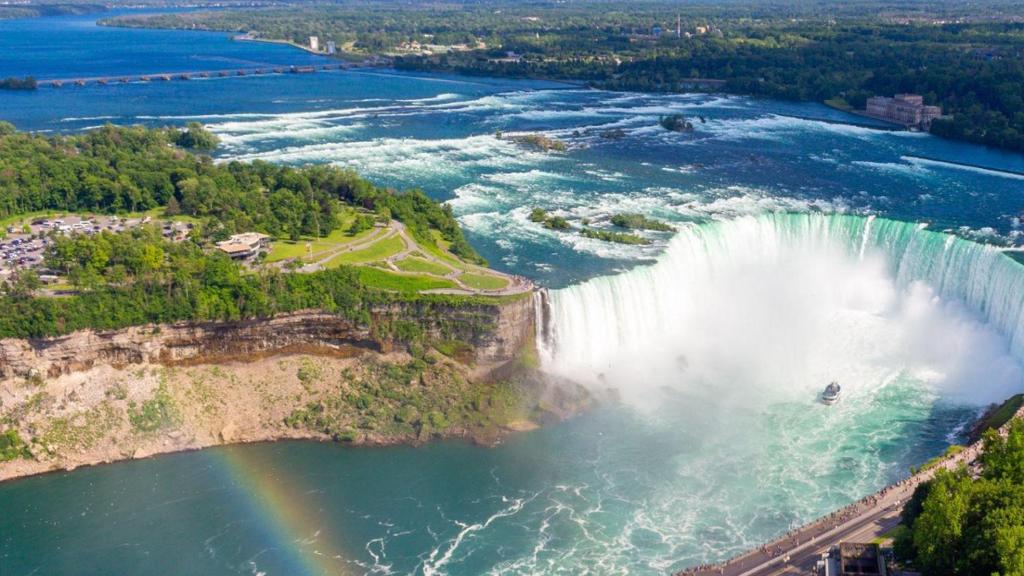 Half Term City Break, Toronto Canada & Niagara Falls