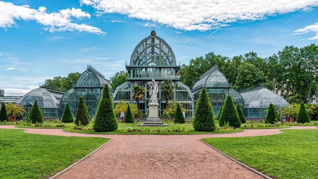 Gardens and Natural Beauty of the Rhône River Cruise