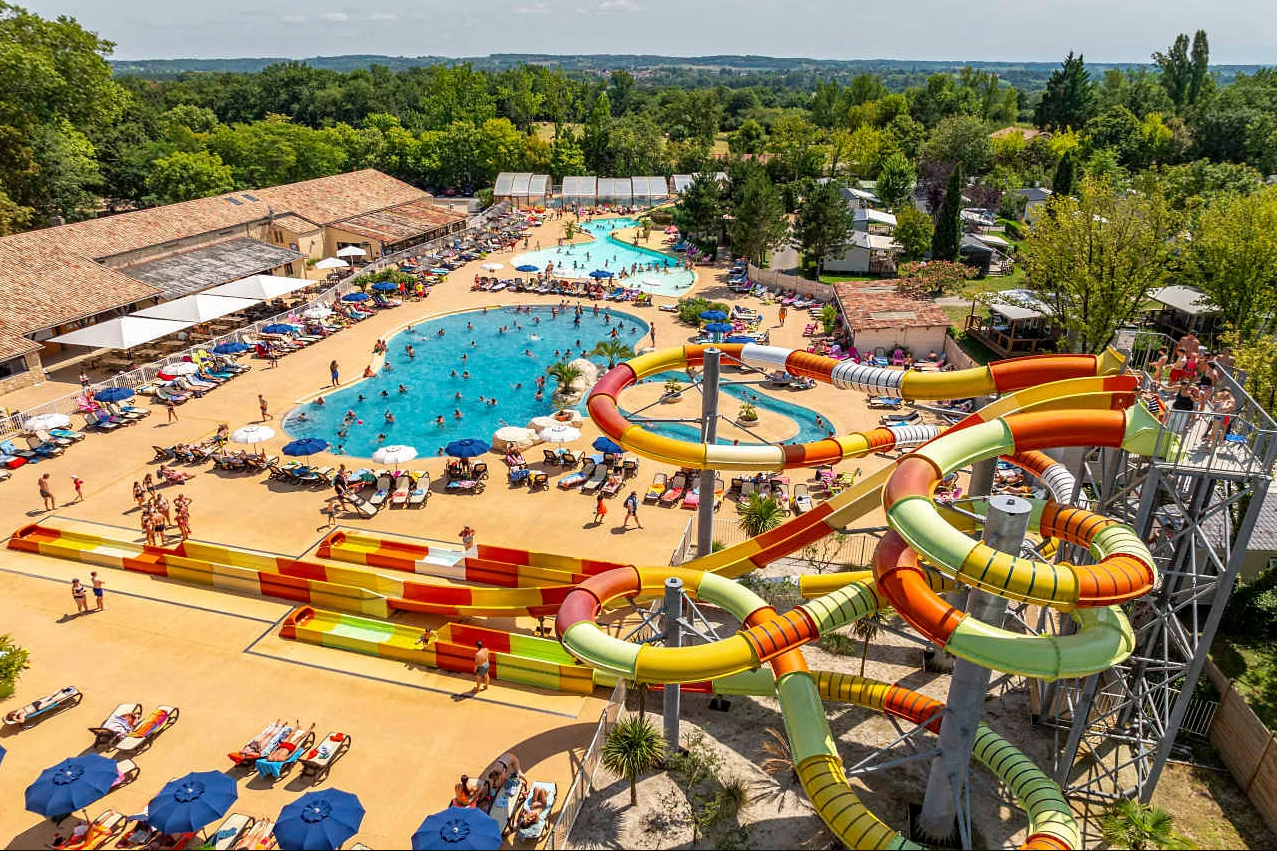 EUROCAMP Dordogne, South West of France, 3 Bedroom Mobile Home, Self Catering, May Half Term